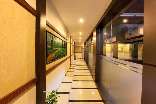 Holiday Hill Hotel & Suites Салтэн-Батери Экстерьер фото